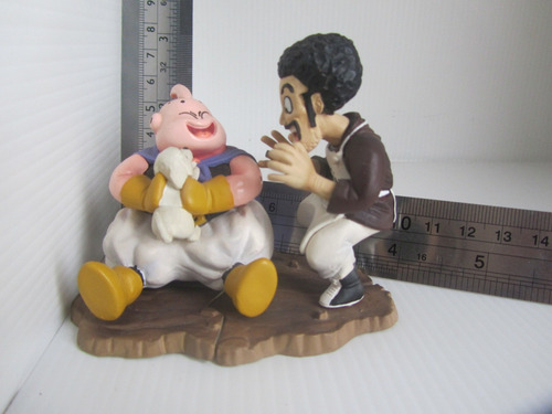 Dragon Ball Mr Satan Dando De Comer A Majin Bu Con Mascota
