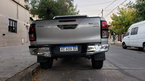 Toyota Hilux Srv 4x4