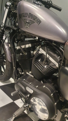 Imagen 4 de 15 de Harley Davidson Sportster 883 Iron