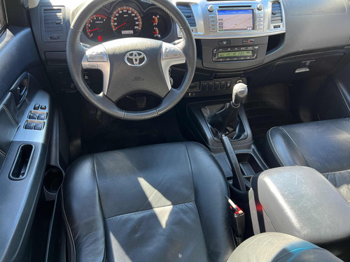 Toyota Hilux 3.0 Cd Srv Cuero 171cv 4x2
