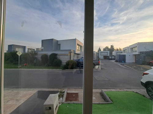 Vendo Casa En Jardines De Las Vizcachas (96533)