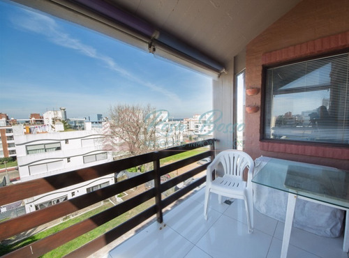 Apartamento En Punta Del Este, Peninsula | Rosa Bosso Inmobiliaria Ref:5221- Ref: 5221