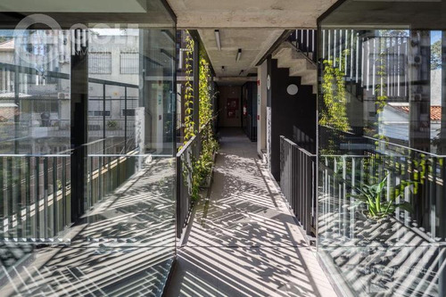 Vendo O Alquilo Oficina De 98m2 A Estrenar, Al Frente, Garaje Opcional, Sala De Reuniones, Pocitos