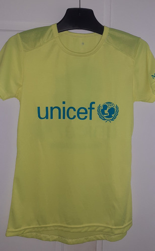 Remera Running Training Mujer Unicef Fluo Escucho Oferta