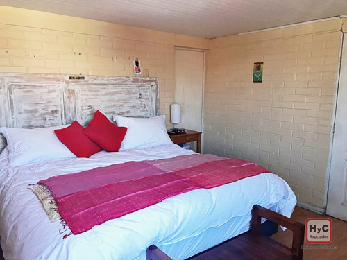 Casa En Venta En La Comuna De Maipú, 3 Dormitorios, 2 Baños.