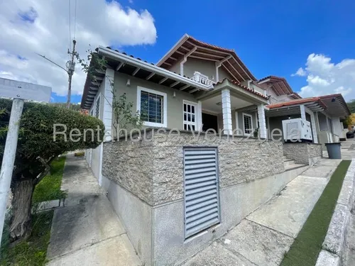 comprar Yoselin Cabesas Vende Casa En Royal Garden 25-9748 Yc