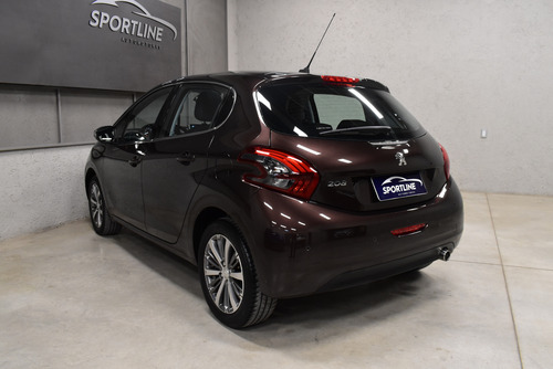 Peugeot 208 1.6 Feline