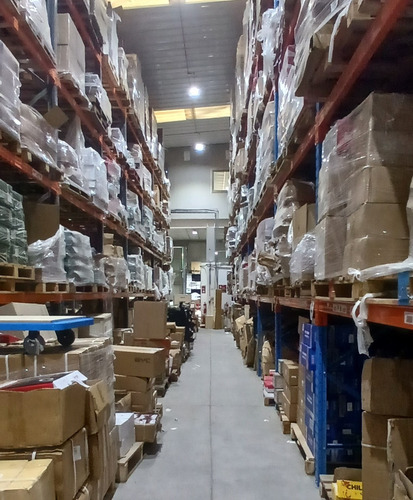 Bodega Logistica Con Racks 770m2 San Ignacio / Outlets