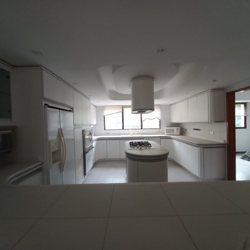 Imagen 5 de 15 de Linda Santos Alquila Apartamento De 300m2 En Altos Del Parral Con Planta 100%. 0414 4150107