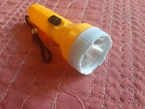 Linterna De Plástico De Juguete Naranja De 10 Cms