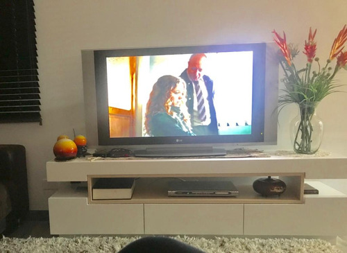 Imagen 5 de 5 de Mueble Tv Ref: Livo De 180 Cm En Madera Lacada Poliuretano