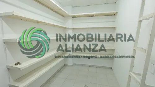Local En Arriendo En Centro. Cod A11054