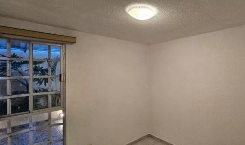 Preciosa Y Amplia Casa, Excelente Ubicación En Fracc. Residencial Las Américas Ecatepec. A Solo Unos Minutos De La Cdmx!!! -no Créditos- Jagr