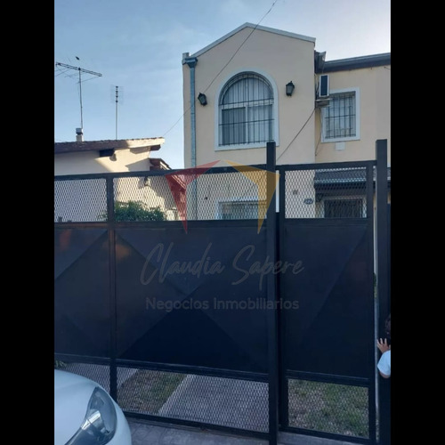 Venta Duplex Dos Dormitorios, Quincho, Parrilla, Jardin, Cochera. Pilar