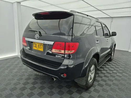 Toyota Fortuner 3.0 Sr5