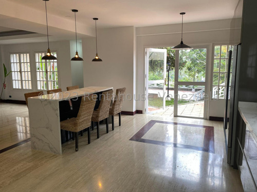 Ss: Vende Casa 25-4103 En La Lagunita Country Club De 709 M2, 5h/7b/20pe