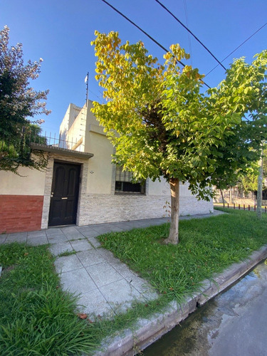 Imagen 2 de 15 de Casa En Venta, Ituzaingo Norte, 4 Ambientes