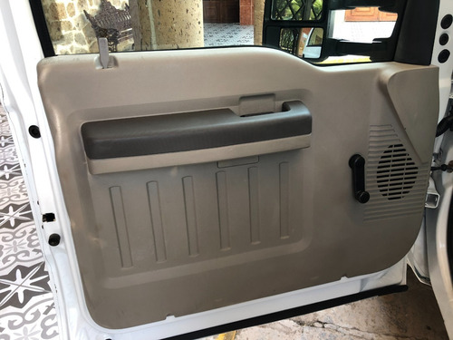 Imagen 12 de 15 de Ford F-350 2010 Super Duty 4 Toneladas Ford F-350 Chasis Cab