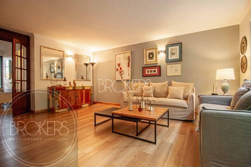 Casa En Venta De 4 Dorm. En Lo Barnechea