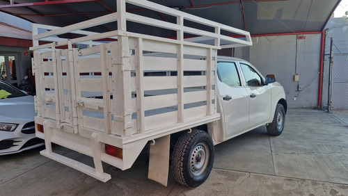 Nissan NP300 2.5 Doble Cabina S Aa Pack Seg Mt