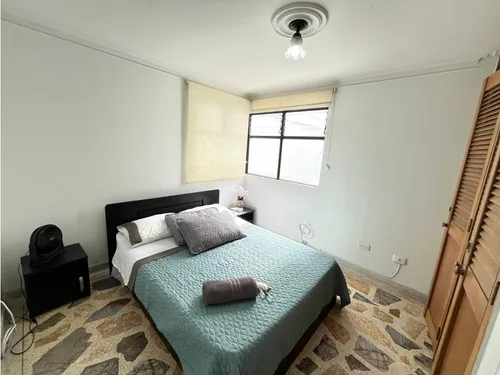 Apartamento En Venta En Laureles, Medellín Con Parqueadero Cubierto