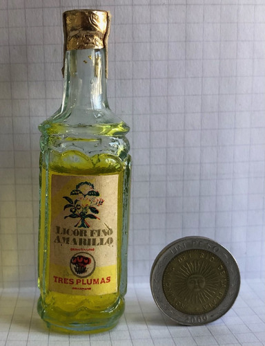 Botellita Miniatura Tres Plumas Licor Fino Amarillo - 54 Zwt