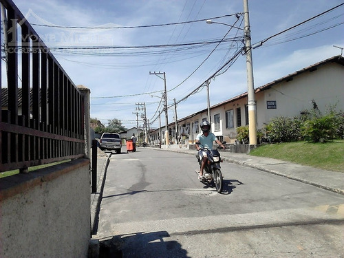 Imagem 4 de 10 de Casa Em Jardim São Miguel - Queimados - 1476