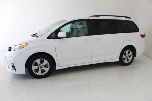 Imagen 2 de 15 de Toyota Sienna 2018 6 Cilindros