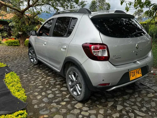 Renault Stepway 1.6 Dynamique / Intens Automática