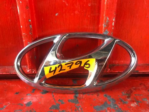 Emblema De Parrilla Hyundai 18.5 X 10.5 42796