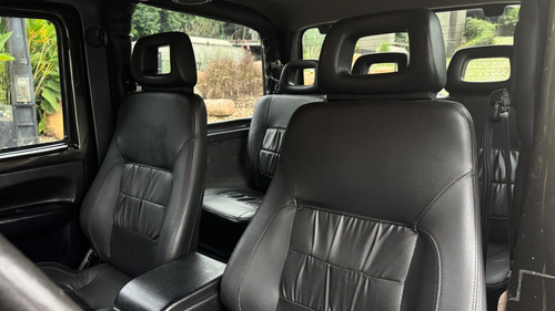 Troller T-4 4x4 3.0 TB Int. Cap. Rígida Diesel