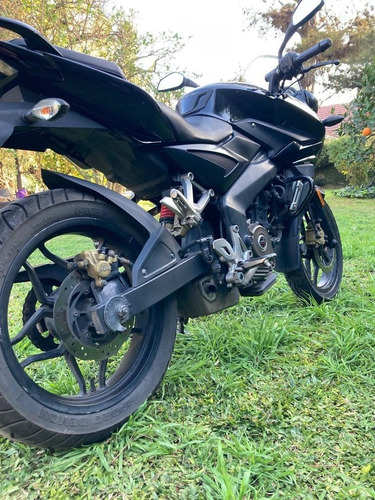 Imagen 3 de 5 de Bajaj Rouser As 200