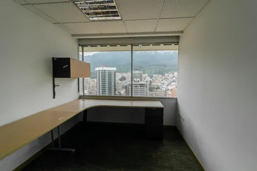 Oficina En Arriendo En Centro Internacional. Cod A1094007
