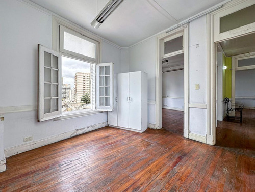 Imagen 5 de 24 de Departamento 4 Ambientes. Apto Comercial. Frente A Plaza. Piso Alto.