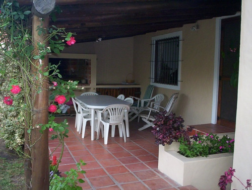 Casa En Mansa, 2 Dormitorios *- Ref: 246