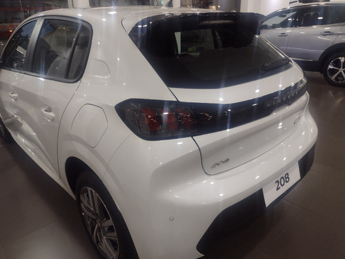 Imagen 4 de 7 de Peugeot 208 Feline Tiptronic 1.6