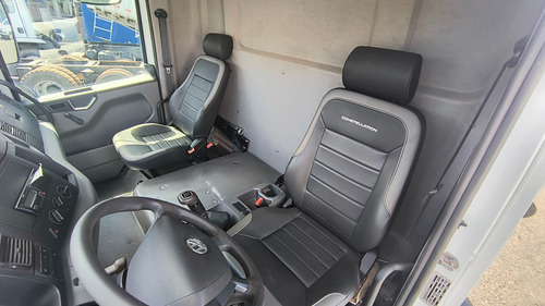 Vw 17210 Robust 23/24