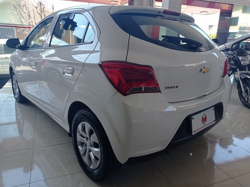 Imagem 4 de 7 de Chevrolet Onix 1.0 Mpfi Lt 8v Flex 4p Manual