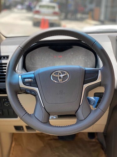 Imagen 14 de 14 de Toyota Land Cruiser Prado Vx