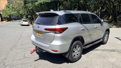 Toyota Fortuner 2.4 Street At 7As 4x2