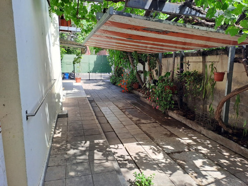 Poeta V Huidobro/e.barrenechea 2 Casas En 525mt2 Comer Resid