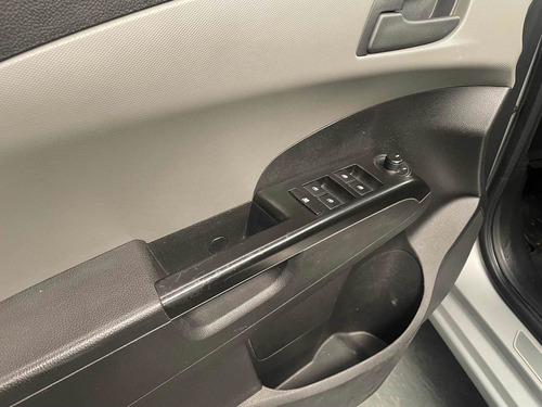 Imagen 7 de 10 de Chevrolet Sonic 2013 1.6 Lt