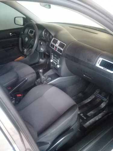Imagen 4 de 12 de Volkswagen Bora 1.9 Tdi Trendline