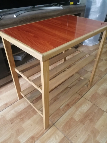 Imagen 6 de 10 de Mesa De Madera Con Formica