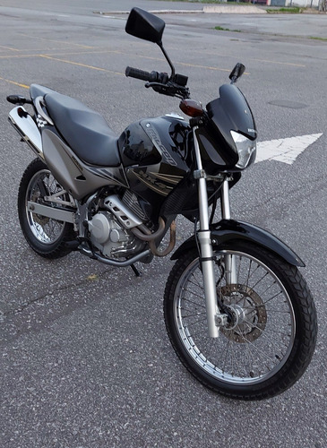 Imagen 3 de 25 de Honda Falcon 400 Nx4 (2011)
