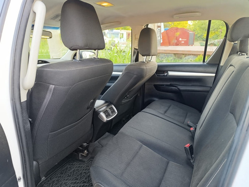 Toyota Hilux 2.8 Cd Srv 177cv 4x2