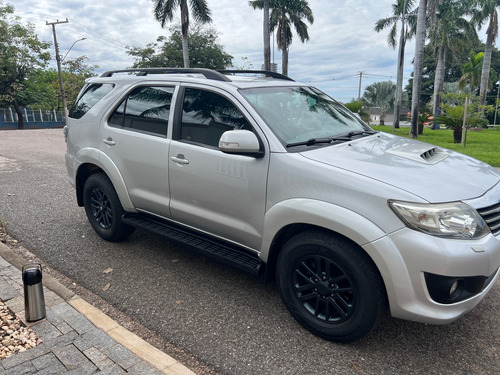 Toyota Hilux SW4 3.0 Srv 5l 4x4 Aut. 5p