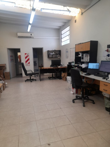 Importante Galpón/depósito Con Oficinas En Castelar Norte