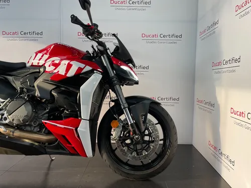 Ducati Streetfighter V2