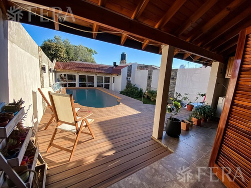 Imagen 8 de 23 de Venta Casa 6 Ambientes Con Cochera, Galería, Piscina Y Quincho En Villa Dominico (28060)